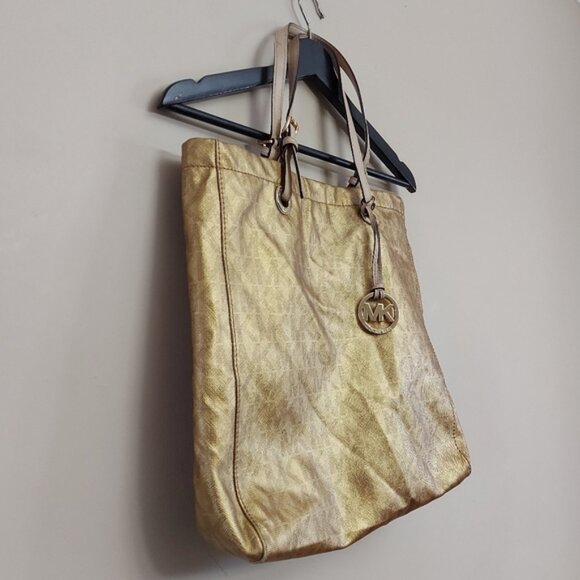 Michael Michael Kors gold signature tote curved shoulder bag - Picture 2 of 11